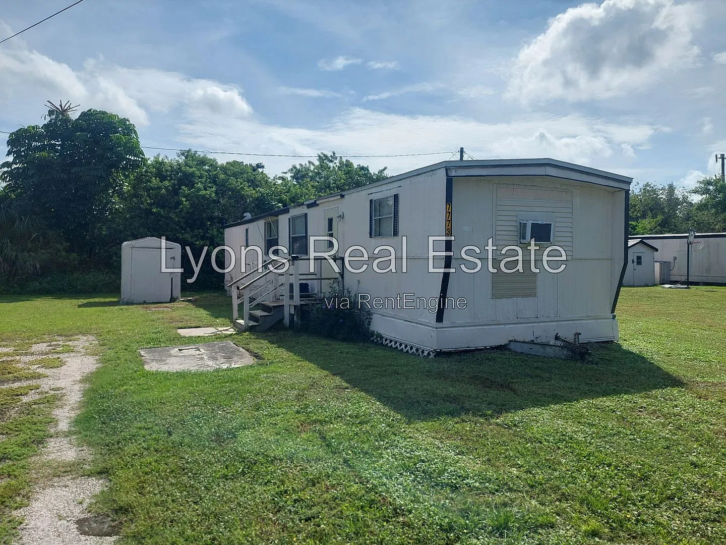 2 bed, 1.0 bath, 624 sqft, $795 — Photo 2