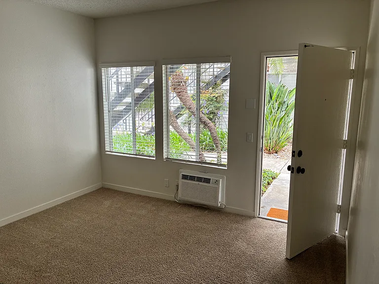 4135 Arizona St #5 — Photo 1