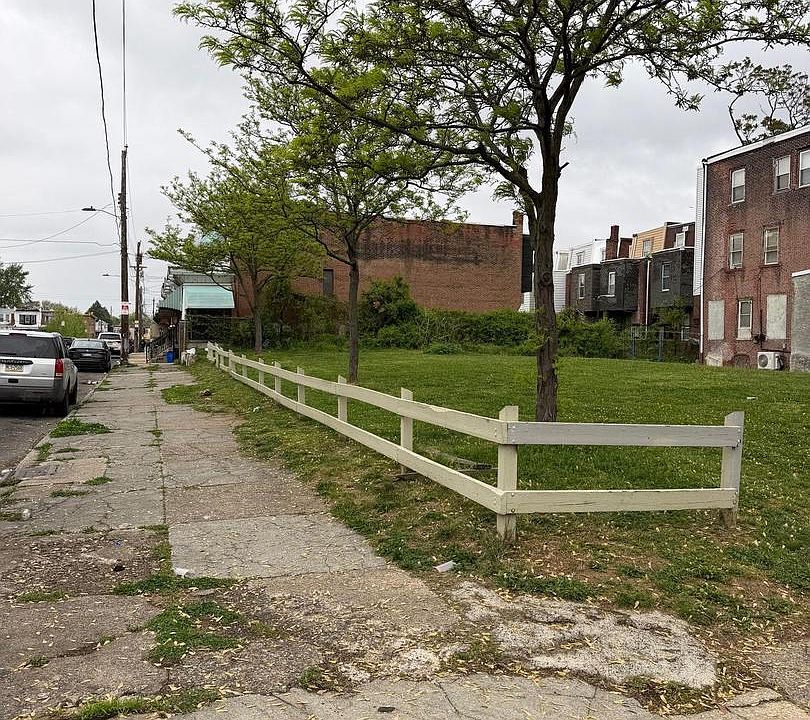 1st image of 1821 W Erie Ave