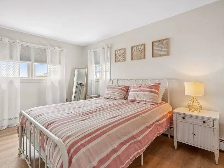131 Franklin St — Photo 20
