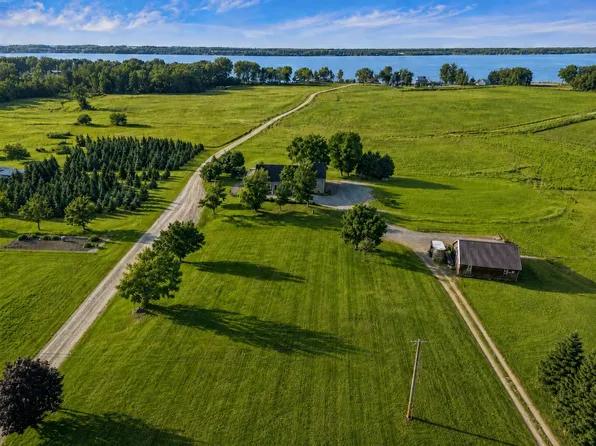61 Campbell Bay Road, Swanton, VT 05488