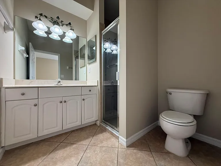3629 Pine Oak Cir #101 — Photo 9