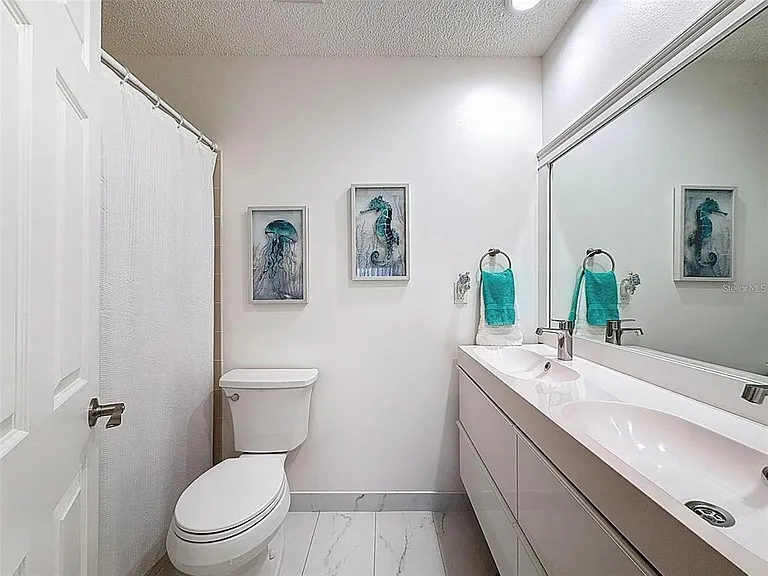 9981 Eagles Point Cir #4 — Photo 14