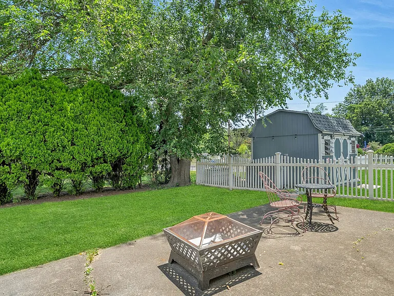 726 Saddle River Rd #2 — Photo 32