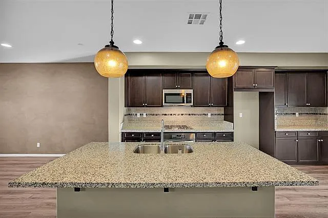 476 Prosperity Dr — Photo 7