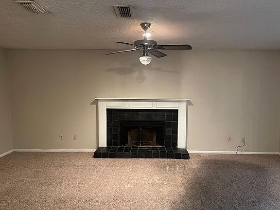 3rd image of 629 Baylor Dr #629