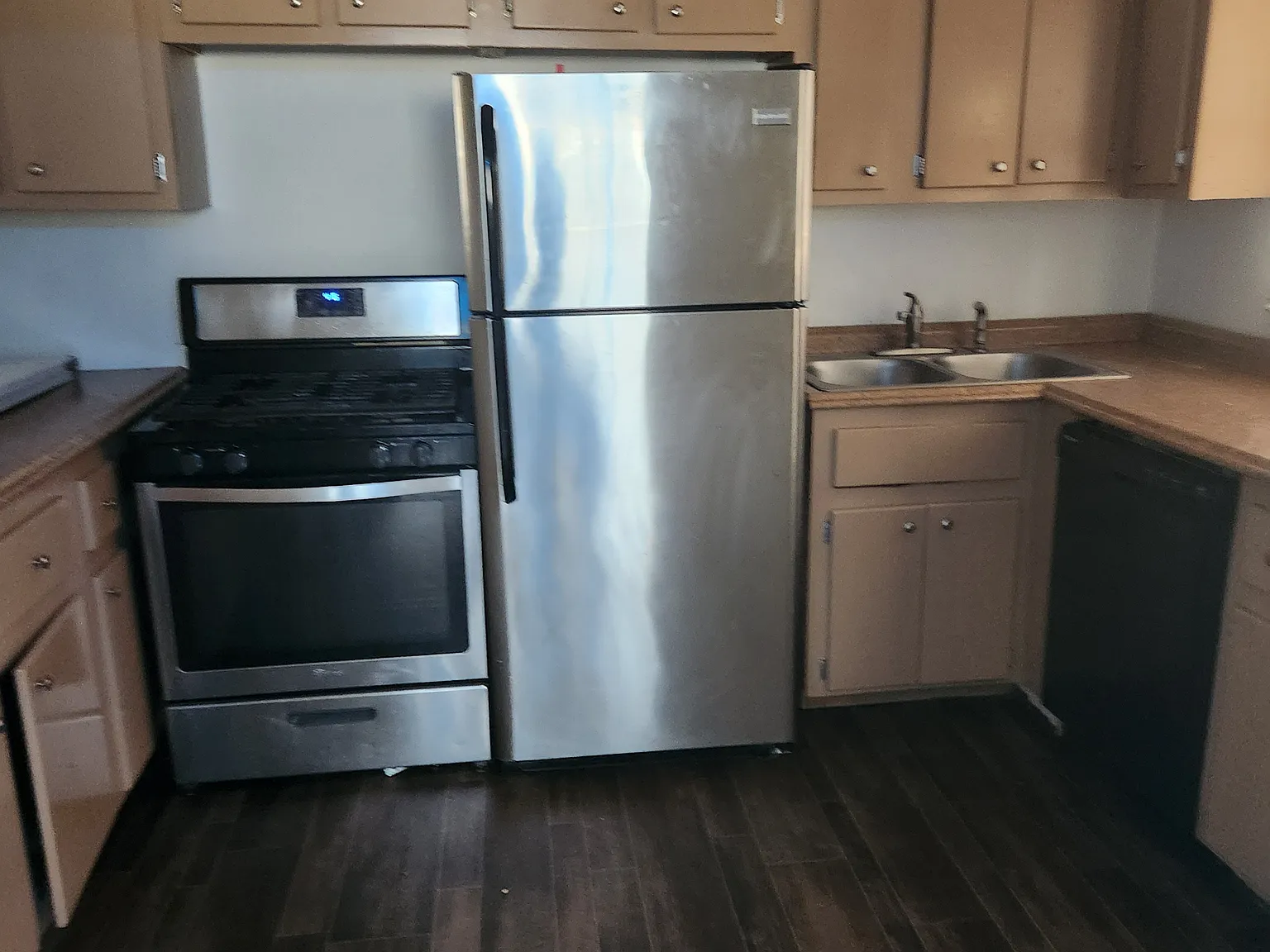 3 bed, 1257 sqft, $1,639 — Photo 4