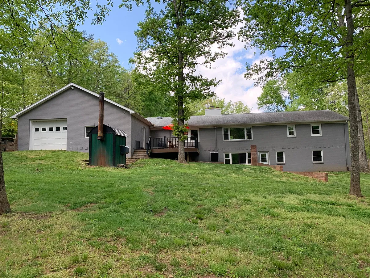 Building Photo - 118 Lakeland Dr