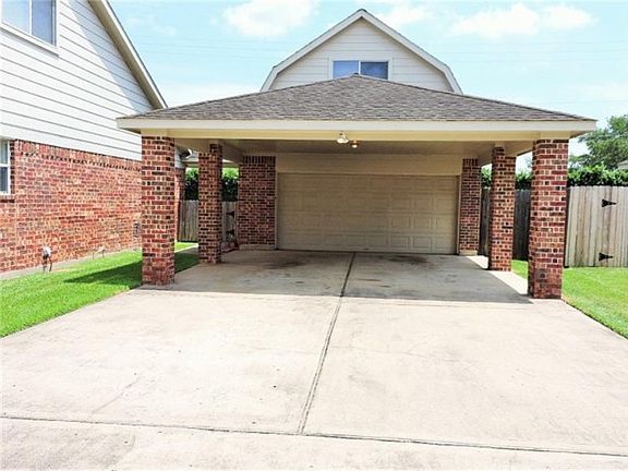 2nd image of 208 Oak Creek Dr
