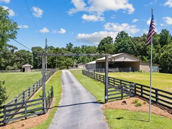 2950 Colony Dr, Gainesville, GA 30507