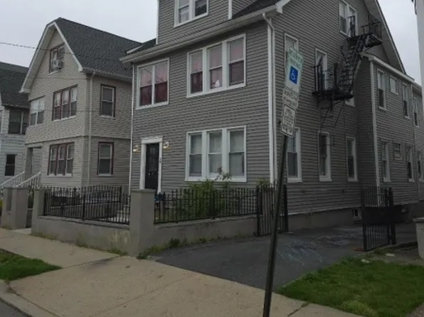 69 Grove St, Bloomfield Twp., NJ 07003