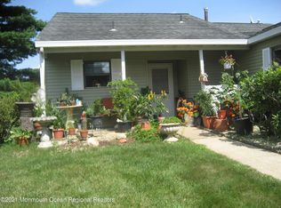 26 Oriel Way, Marlboro, NJ 07746