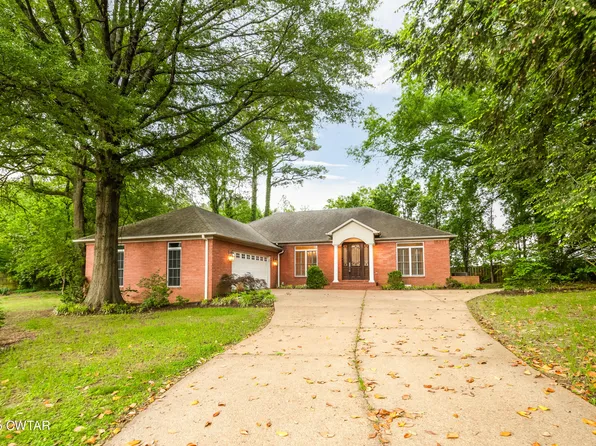 58 Country Club Cv, Jackson, TN 38305