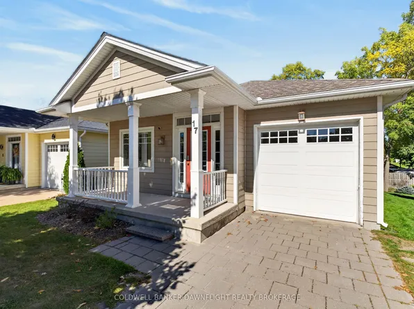 17 Village Gate, Lambton Shores, ON N0M 1T0