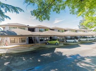 121 Front St APT 13, Lynden, WA 98264