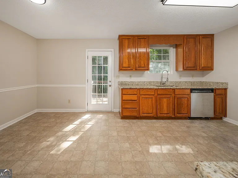 536 Loblolly Ln — Photo 13