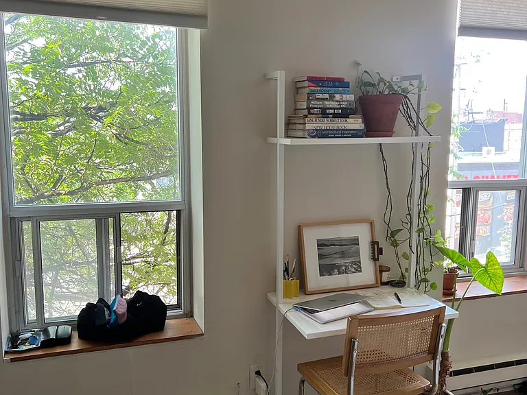 225 Gladstone Ave — Photo 60