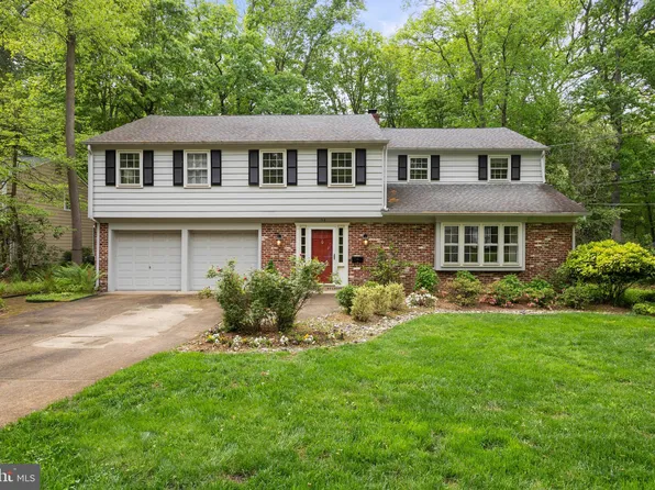 118 Barcroft Dr, Cherry Hill, NJ 08034