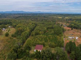 121 Lawrence Dr, Inman, SC 29349