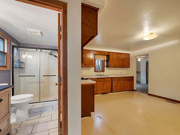 5th image of 4907 Ball Park Rd