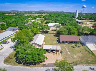 1016-1022 13th St, Blanco, TX 78606