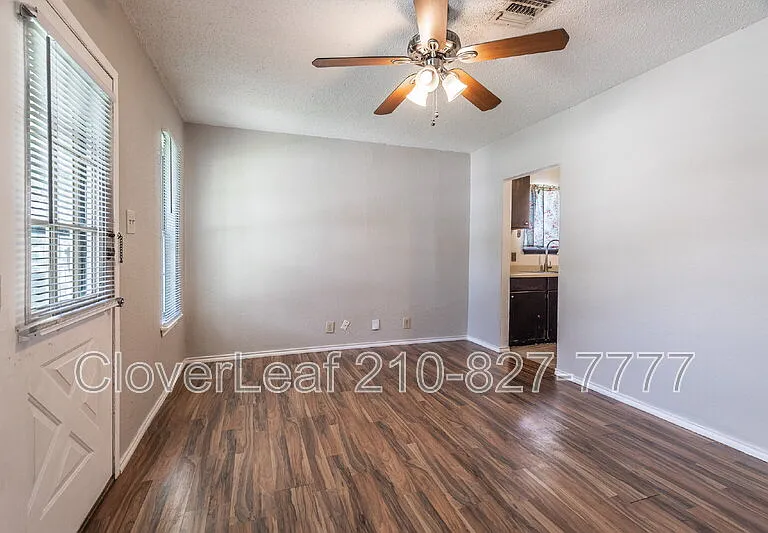 514 Curtiss St — Photo 6