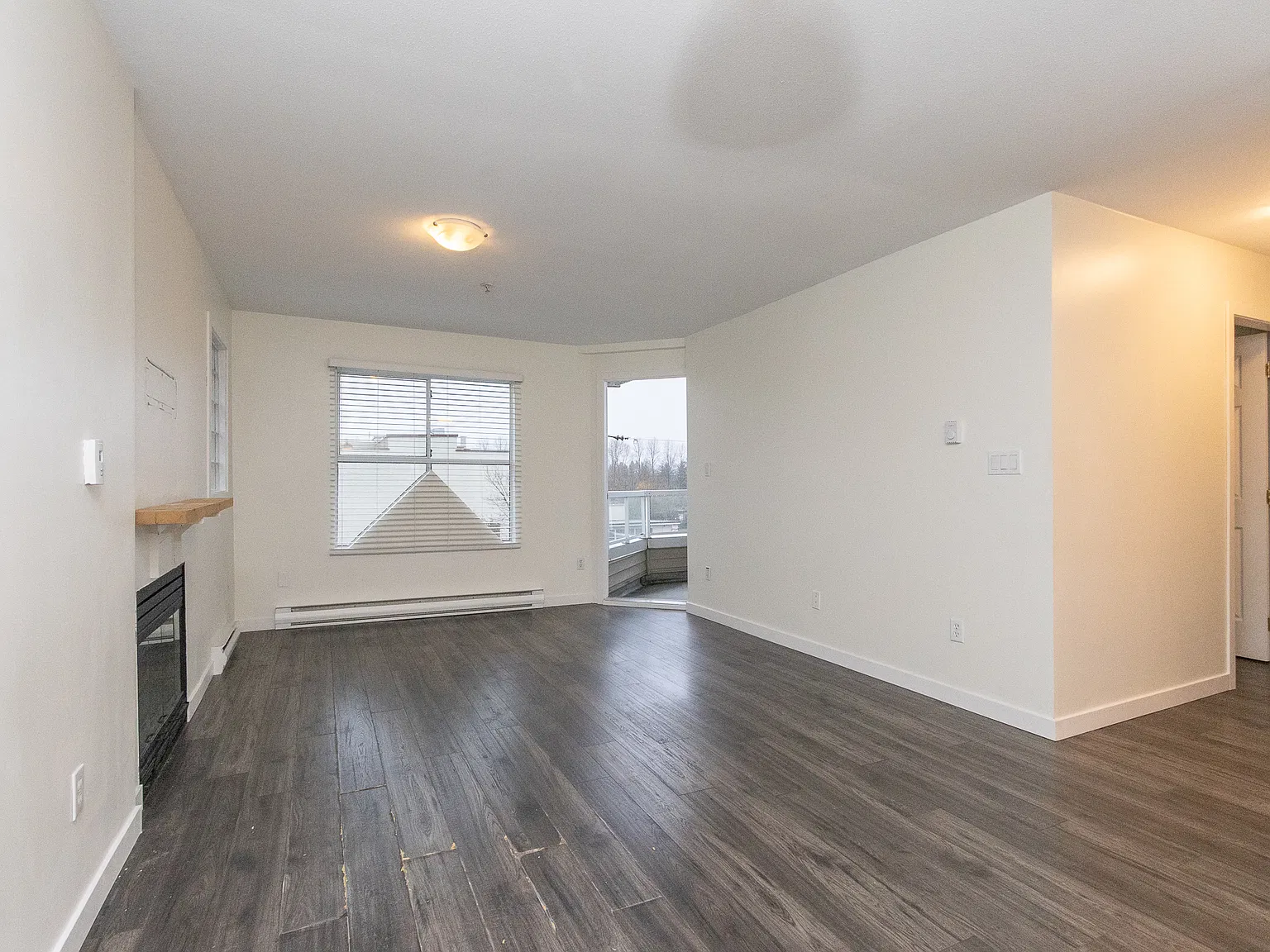 2 bed, 744 sqft, $2,885 — Photo 2