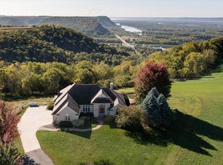 S5281 Mound Ridge Rd, Genoa, WI 54632