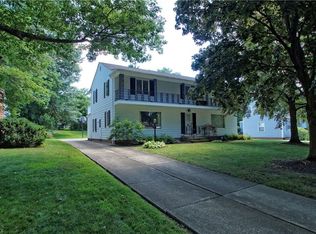 21914 Halburton Rd, Beachwood, OH 44122