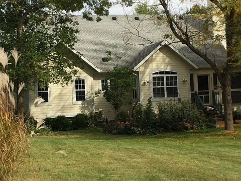 4th image of W384N7323 Cottonwood Ct