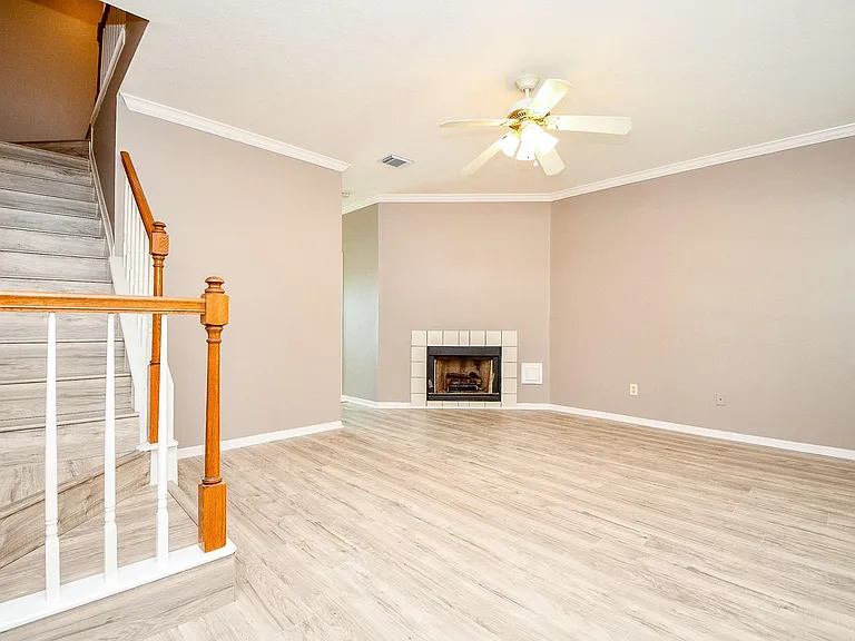 2930 Grants Lake Blvd #407 — Photo 4