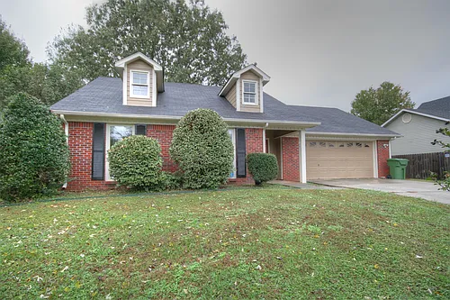 104 Hollington Dr NE Photo 1
