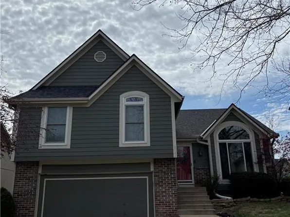 21513 W 52nd St, Shawnee, KS 66226