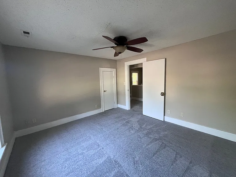 2124 N Arkansas Ave — Photo 12
