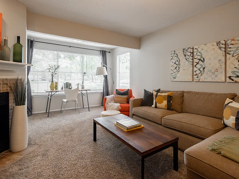 Riverset Apartments — Photo 6