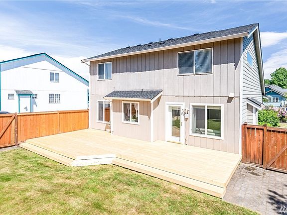 4th image of 2932 56th Ave NE