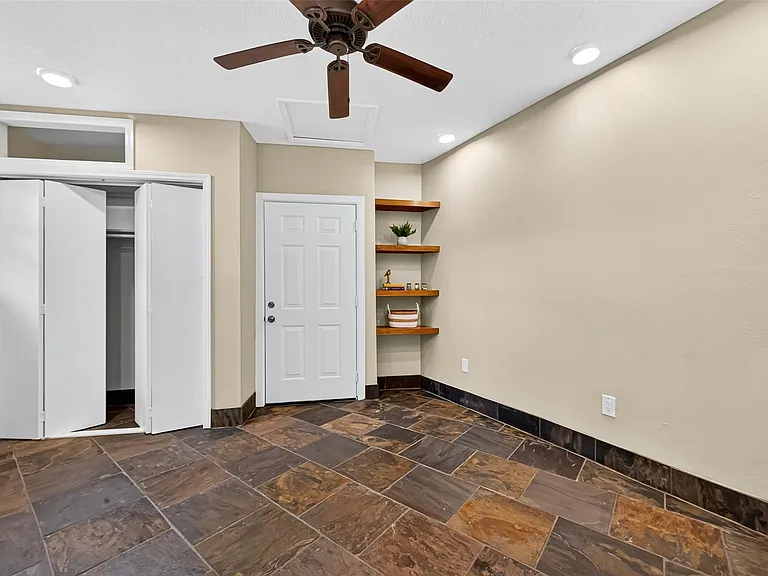 4628 Roseneath Dr #A — Photo 10