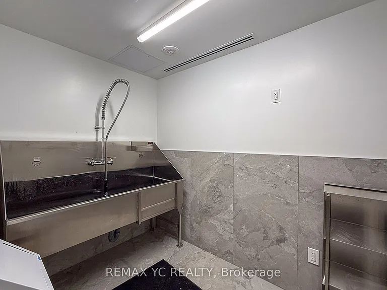 252 Church St #3001 — Photo 18