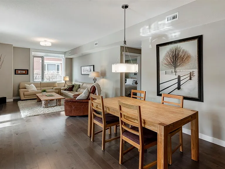 32 Varsity Estates Cir NW #102 — Photo 3