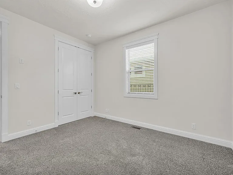 3258 S Arctic Fox Ave — Photo 4