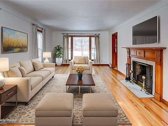 4th image of 20825 Fairmount Blvd