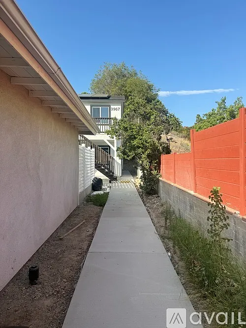 2 bed, 610 sqft, $2,500 — Photo 2