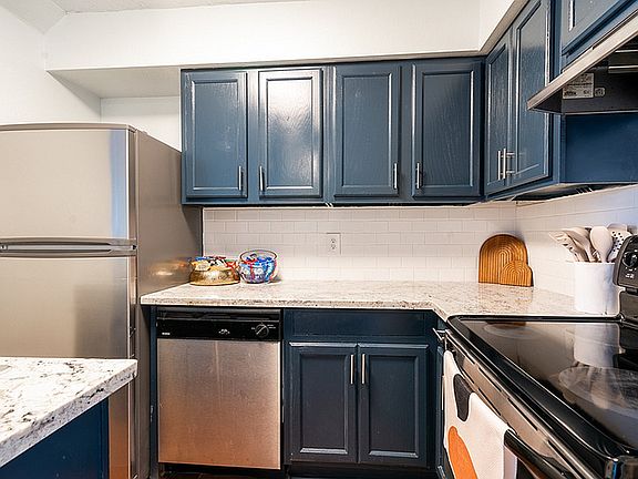 5th image of 733 W Glenn Ave #557-5559
