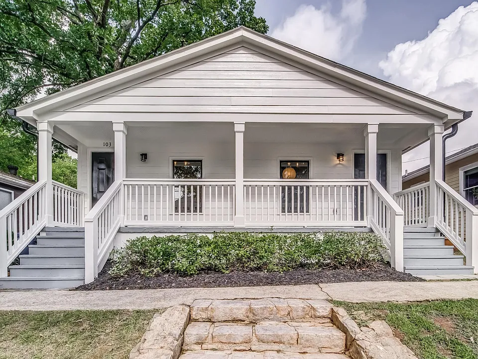 103 Chester Ave SE