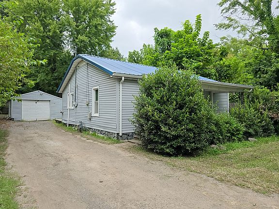2nd image of 739 Hodge St