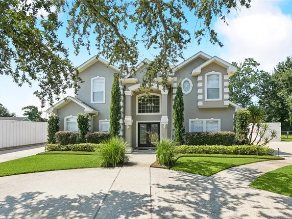 710 N Claiborne St, Chalmette, LA 70043