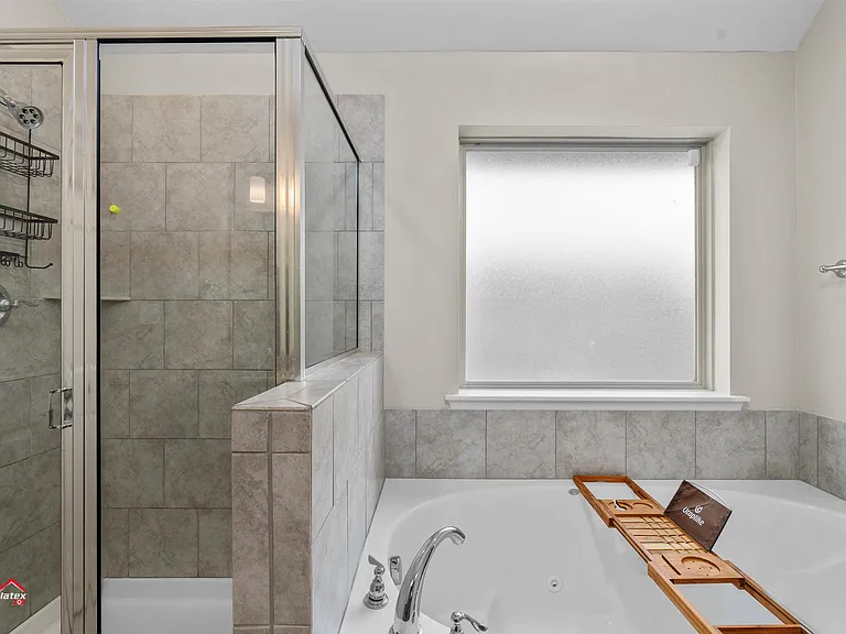 608 Labarre Ln — Photo 13