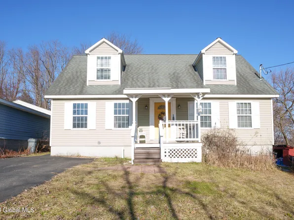 18 Hulin Street, Mechanicville, NY 12118