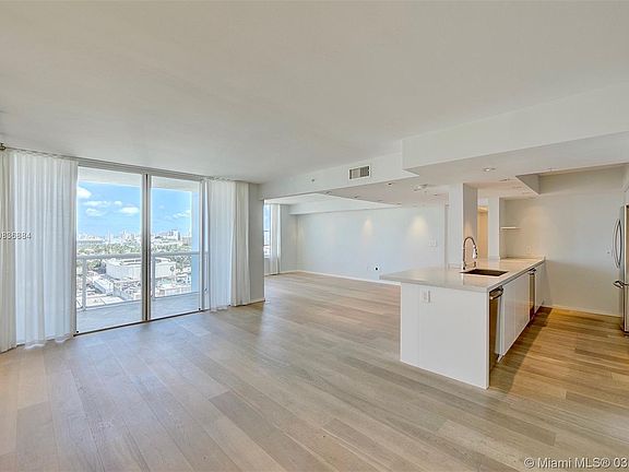 5th image of 1800 Sunset Harbor Dr APT 1707