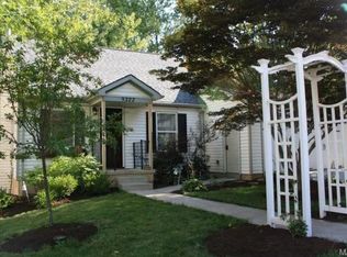 9322 Kenneth Pl, Saint Louis, MO 63132